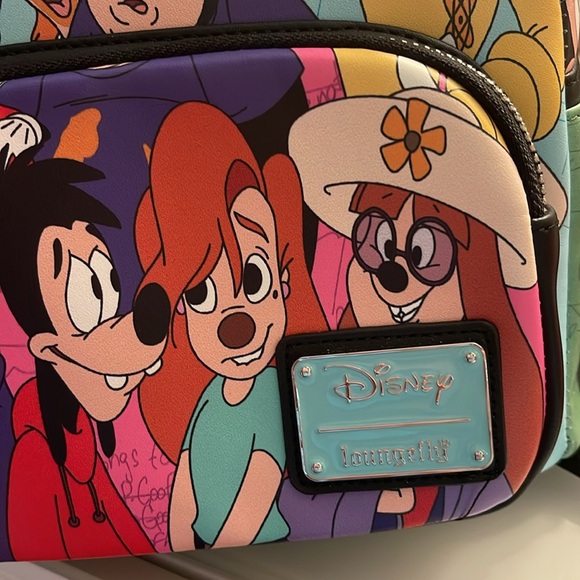 Loungefly Disney: A Goofy Movie - Movie Moments Mini Backpack - Picture 4 of 4